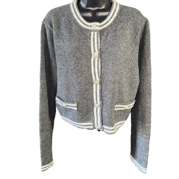 American Eagle Gray Knit Button Front Cardigan Sweater Women’s Large Soft - Picture 2 of 7